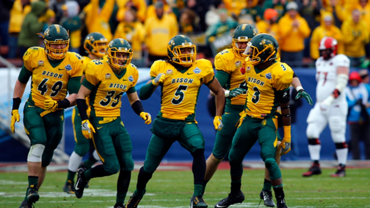NDSU leaves no doubt with fifth straight FCS title